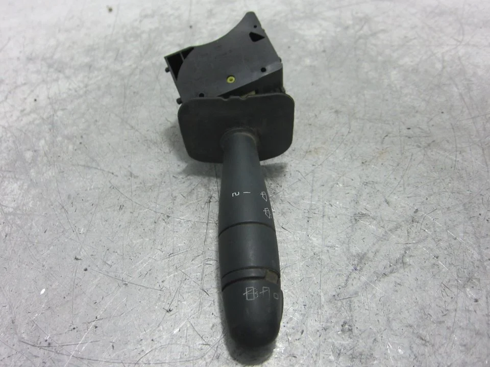 Foto de MANDO LIMPIA RENAULT KANGOO I (F/KC0) 1.9 Diesel (64 CV / 47 KW) referencia 8200077622