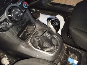 Foto de PALANCA CAMBIO FORD FIESTA (CNN)