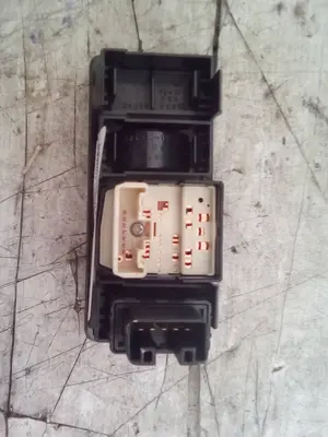 Foto de NO IDENTIFICADO TOYOTA COROLLA (E12) 1.6 16V (110 CV / 81 KW) referencia 183574 foto 2