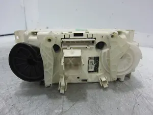 Foto de MANDO CALEFACCION / AIRE ACONDICIONADO OPEL ASTRA G BERLINA 2.0 DTI (101 CV / 74 KW) referencia 24463629 foto 2