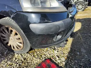 Foto de PARAGOLPES DELANTERO CITROEN C3 1.4 (73 CV / 54 KW) foto 2