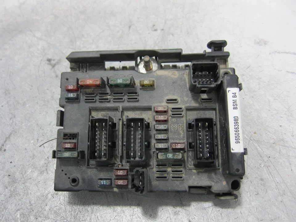 Foto de NO IDENTIFICADO PEUGEOT 206 1.4 HDi (68 CV / 50 KW) referencia 9650663980
