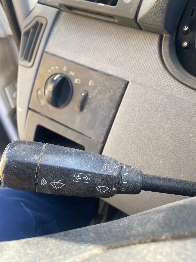 Foto de MANDO INTERMITENTES MERCEDES-BENZ VITO FURGÓN (639) 2.1 CDI CAT (109 CV / 80 KW)