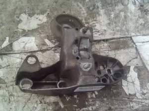 Foto de SOPORTE MOTOR IZQUIERDO AUDI A6 BERLINA (4B2) referencia 4B0199351B foto 1