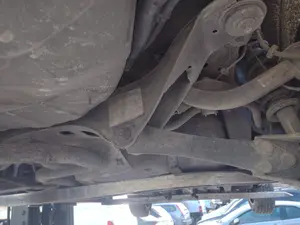 Foto de EJE TRASERO ALFA ROMEO 159 (140) 1.9 JTD (M) 16V CAT (150 CV / 110 KW)