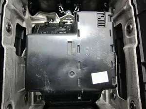 Foto de GUANTERA PORSCHE MACAN (95BA) referencia 33 06 foto 2