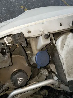 Foto de DEPOSITO LIMPIA PEUGEOT 308