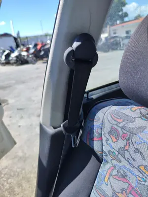 Foto de CINTURON SEGURIDAD DELANTERO DERECHO SEAT IBIZA (6K1) 1.4  (60 CV / 44 KW)