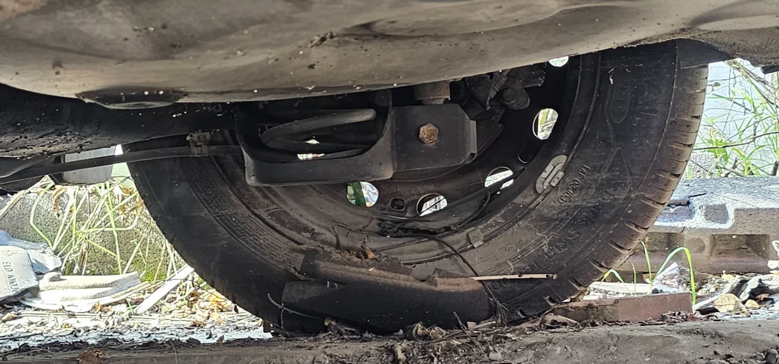 Foto de MANGUETA TRASERA DERECHA SEAT IBIZA BERLINA (6J5) 1.4 TDI (80 CV / 59 KW)
