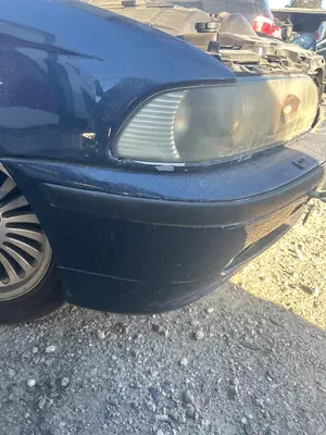 Foto de PARAGOLPES DELANTERO BMW SERIE 5 TOURING (E39) 2.0 24V (150 CV / 110 KW) foto 3