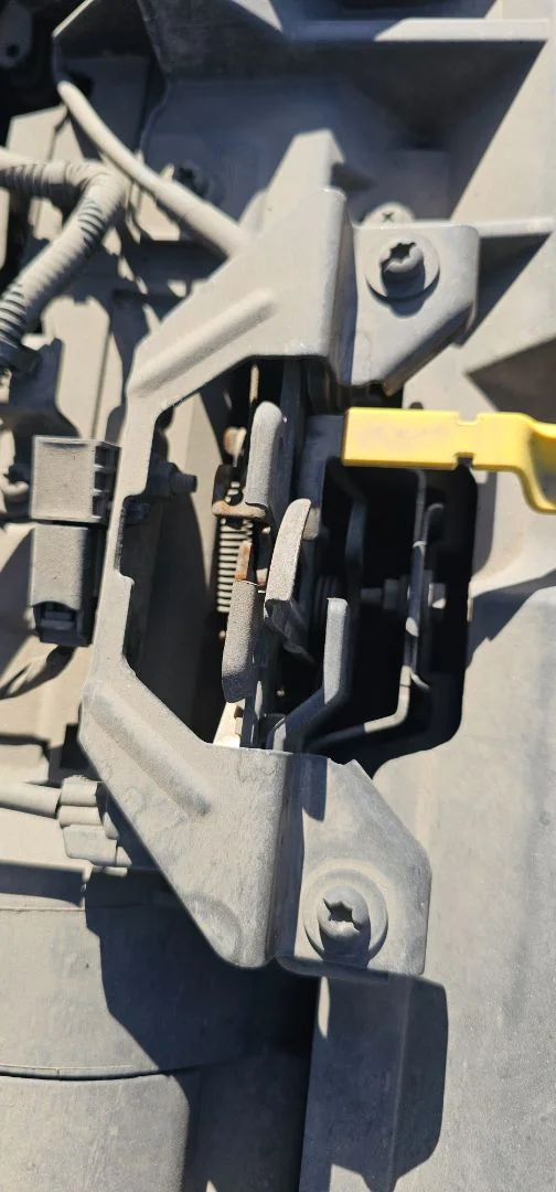 Foto de CERRADURA CAPO FORD FIESTA (CNN) 1.25 16V CAT (82 CV / 60 KW)