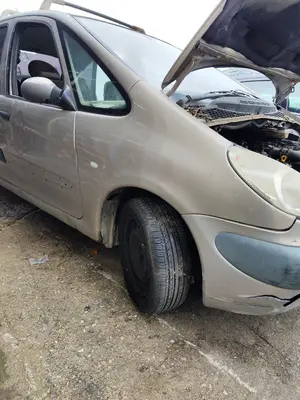 Foto de ALETA DELANTERA DERECHA CITROEN XSARA PICASSO 2.0 HDi CAT (RHY / DW10TD) (90 CV / 66 KW)