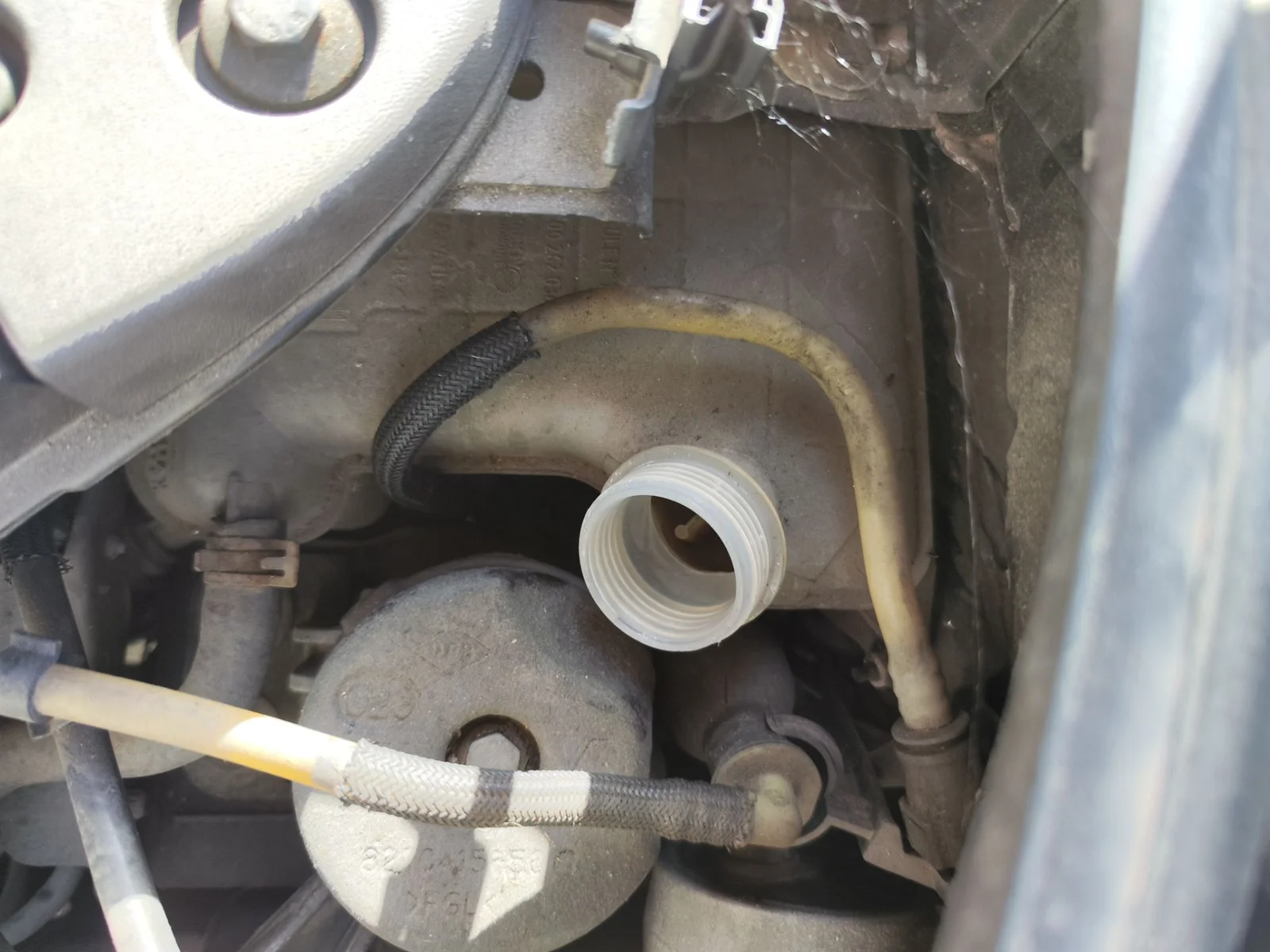 Foto de DEPOSITO EXPANSION RENAULT SCENIC II (JM) 1.5 dCi Diesel (106 CV / 78 KW)