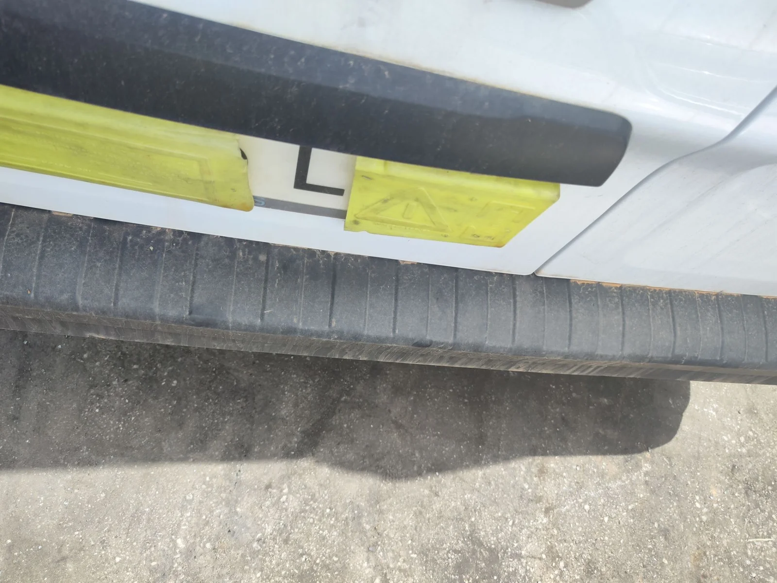 Foto de REFUERZO PARAGOLPES TRASERO FIAT TALENTO FURGÓN (296) 2.0 Turbodiesel Ecojet (119 CV / 88 KW)