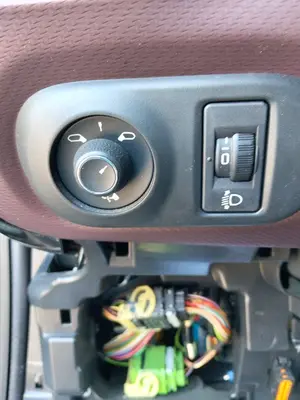 Foto de MANDO RETROVISOR CITROEN C4 CACTUS 1.2 12V VTi (82 CV / 60 KW)
