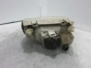 Foto de FARO DERECHO VOLKSWAGEN POLO III (6N1) 1.4 (60 CV / 44 KW) referencia 96249600 foto 5