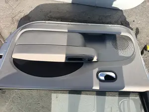 Foto de GUARNECIDO PUERTA DELANTERA DERECHA RENAULT TWINGO II 1.5 dCi Diesel (64 CV / 47 KW)