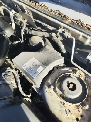 Foto de CENTRALITA MOTOR UCE VOLVO S40 BERLINA 1.9 Diesel CAT (116 CV / 85 KW)