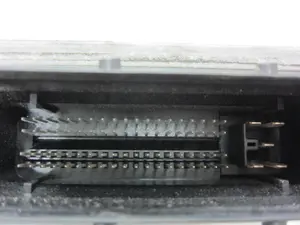 Foto de CENTRALITA MOTOR UCE VOLKSWAGEN GOLF IV BERLINA (1J1)(10.1997) 1.6 16V (105 CV / 77 KW) referencia A2036906034CN foto 5