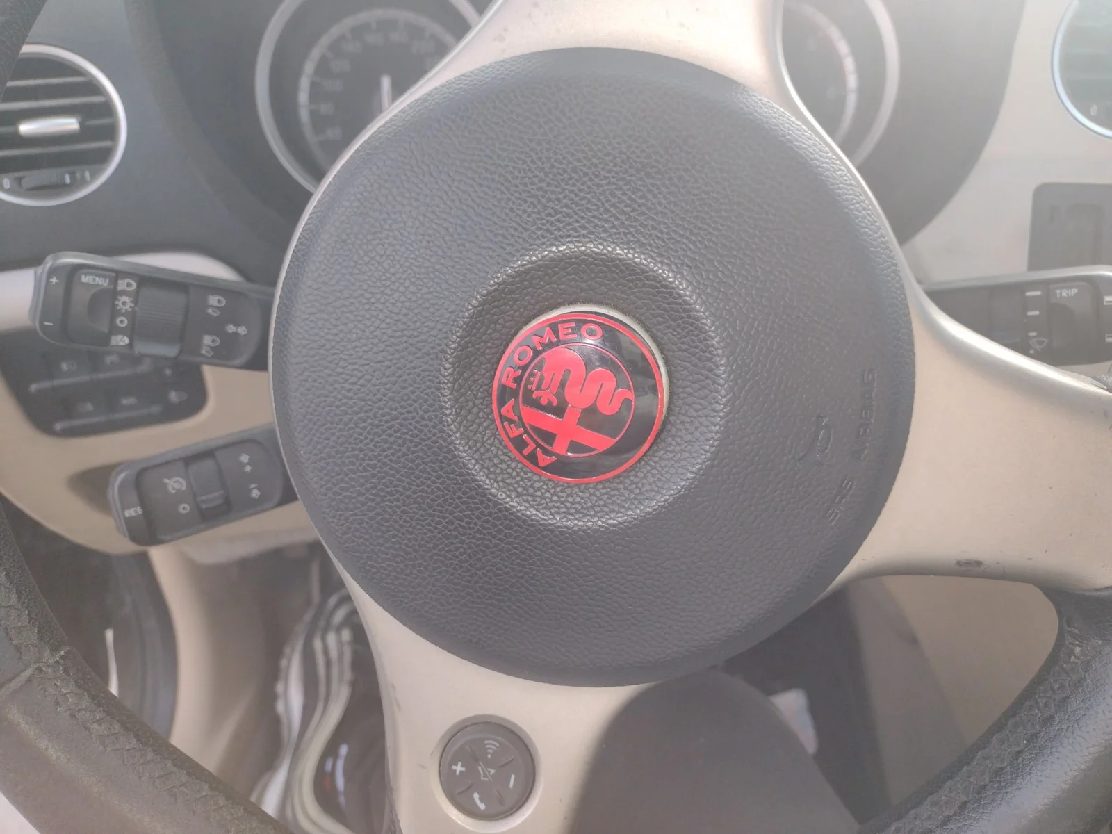 Foto de AIRBAG DELANTERO IZQUIERDO ALFA ROMEO 159 (140) 1.9 JTD (M) 16V CAT (150 CV / 110 KW) referencia 9N062760175
