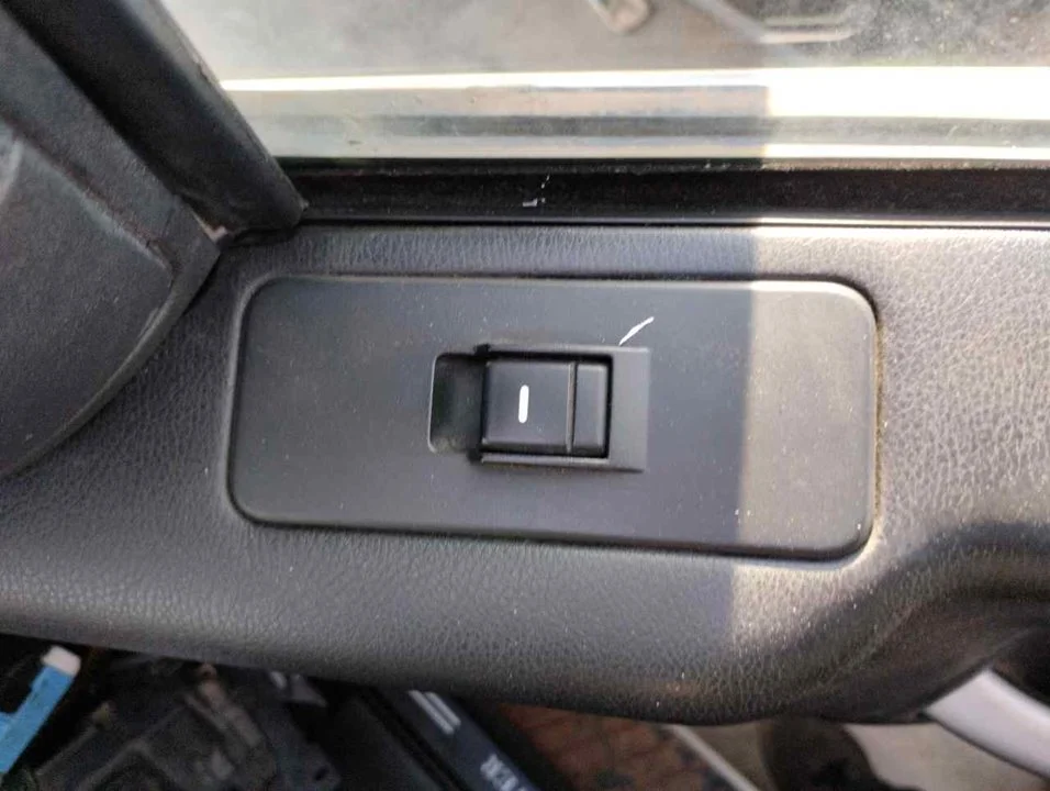 Foto de MANDO ELEVALUNAS DELANTERO DERECHO LAND ROVER RANGE ROVER SPORT 2.7 Td V6 CAT (190 CV / 140 KW)