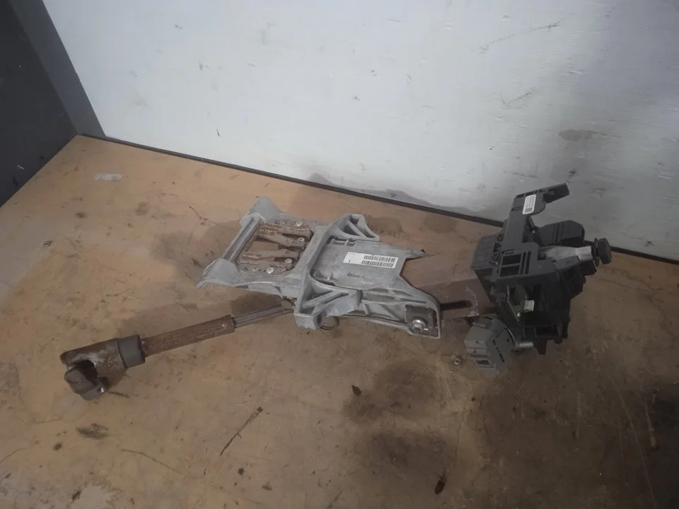 Foto de COLUMNA DIRECCION FORD FOCUS BERLINA (CEW) 1.0 EcoBoost CAT (125 CV / 92 KW) referencia BV6N3C529EB