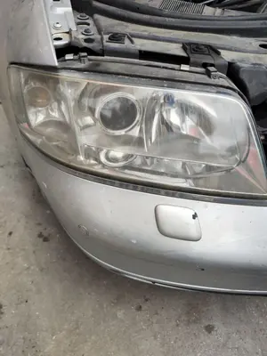 Foto de FARO DERECHO AUDI A6 BERLINA (4B2) 2.5 V6 24V TDI (150 CV / 110 KW) referencia 4B0941030T