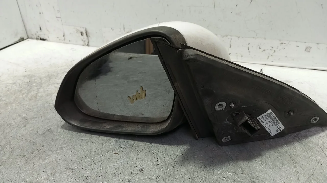 Foto de RETROVISOR IZQUIERDO OPEL INSIGNIA SPORTS TOURER 1.6 CDTI DPF (136 CV / 100 KW) referencia 13269563