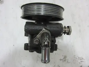 Foto de BOMBA SERVODIRECCION AUDI A3 (8L) 1.9 TDI (101 CV / 74 KW) foto 4