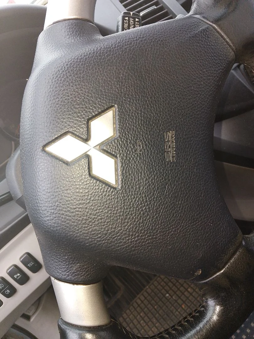 Foto de AIRBAG DELANTERO IZQUIERDO MITSUBISHI GRANDIS (NA0W) 2.0 DI-D CAT (136 CV / 100 KW)