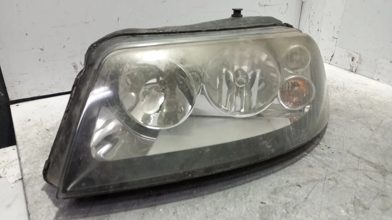 Foto de FARO IZQUIERDO SEAT ALHAMBRA (7V9) 1.9 TDI (131 CV / 96 KW) referencia 7M7941015M