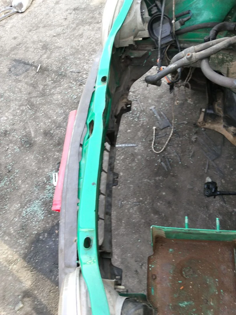 Foto de PANEL FRONTAL RENAULT TWINGO I (C06) 1.2 (58 CV / 43 KW)