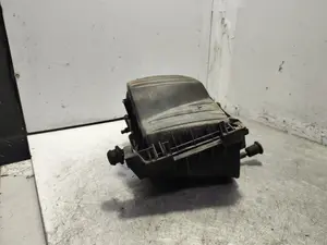 Foto de CAJA FILTRO AIRE OPEL CORSA C 1.2 16V CAT (Z 12 XE / LW4) (75 CV / 55 KW) referencia 13270894 foto 5