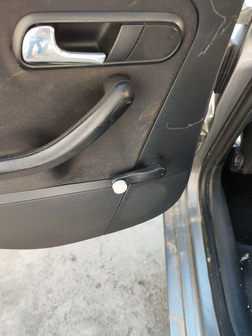 Foto de ELEVALUNAS TRASERO IZQUIERDO SEAT IBIZA (6L1) 1.9 TDI (101 CV / 74 KW)