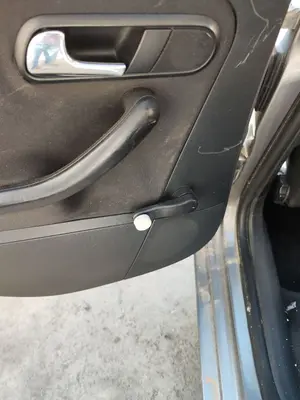 Foto de ELEVALUNAS TRASERO IZQUIERDO SEAT IBIZA (6L1) 1.9 TDI (101 CV / 74 KW)
