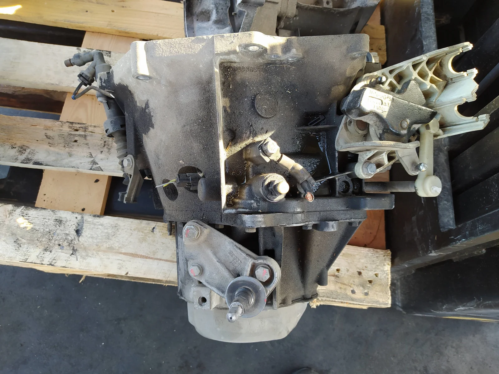 Foto de CAJA CAMBIOS CITROEN C4 BERLINA referencia 20DM75