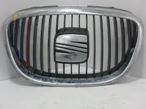 Foto de REJILLA DELANTERA SEAT TOLEDO (5P2) 1.9 TDI (105 CV / 77 KW)