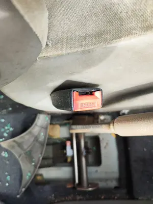 Foto de ENGANCHE CINTURON DELANTERO IZQUIERDO CITROEN XSARA PICASSO 2.0 HDi CAT (RHY / DW10TD) (90 CV / 66 KW)