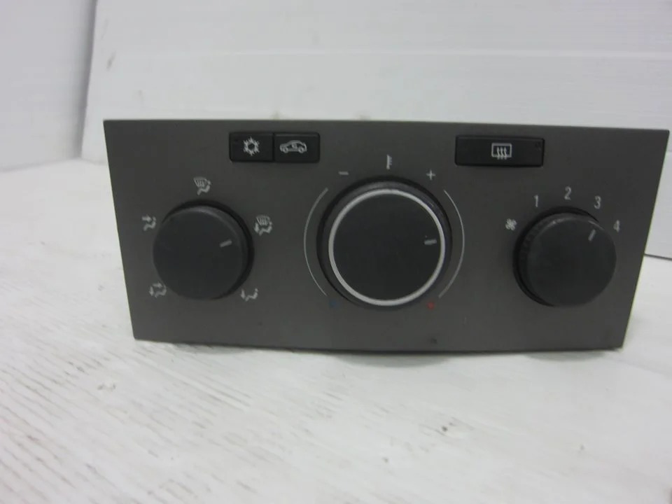 Foto de MANDO CALEFACCION / AIRE ACONDICIONADO OPEL ASTRA H BERLINA 1.4 16V (90 CV / 66 KW) referencia 90151