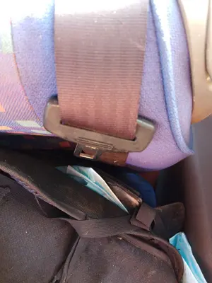 Foto de CINTURON SEGURIDAD TRASERO DERECHO FIAT SEICENTO (187) 0.9 CAT (39 CV / 29 KW)