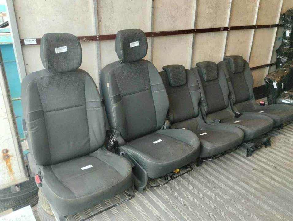 Foto de JUEGO ASIENTOS COMPLETO RENAULT SCENIC III (JZ) 1.5 dCi Diesel (106 CV / 78 KW)