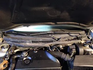 Foto de TORPEDO VOLKSWAGEN GOLF IV BERLINA (1J1)(10.1997)