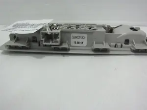 Foto de LUZ INTERIOR VOLKSWAGEN GOLF VII BERLINA (BQ1/BE2) 1.6 TDI (116 CV / 85 KW) referencia 5G0947291JY20 foto 6