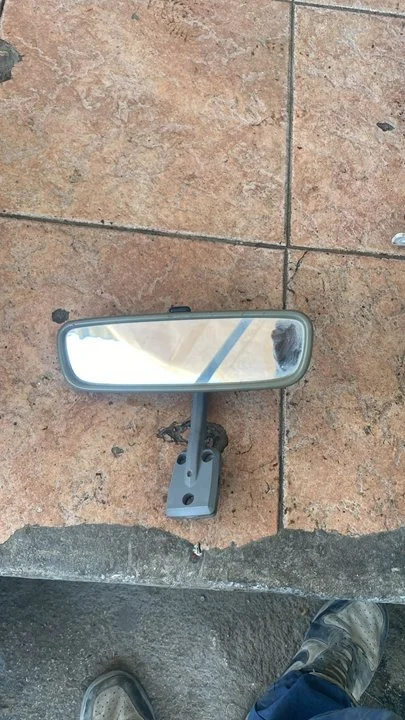 Foto de RETROVISOR INTERIOR MITSUBISHI MONTERO (V20/V40) 2.5 Turbodiesel (99 CV / 73 KW) referencia (F2)00546