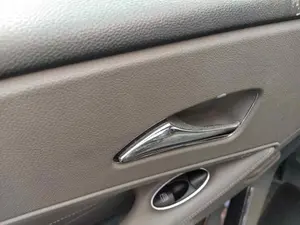 Foto de MANETA INTERIOR TRASERA IZQUIERDA MERCEDES-BENZ CLS (BM 219) 5.0 V8 24V CAT (306 CV / 225 KW)