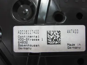 Foto de CUADRO INSTRUMENTOS VOLKSWAGEN GOLF VII BERLINA (BQ1/BE2) 1.6 TDI (116 CV / 85 KW) referencia 5G1920741D foto 8
