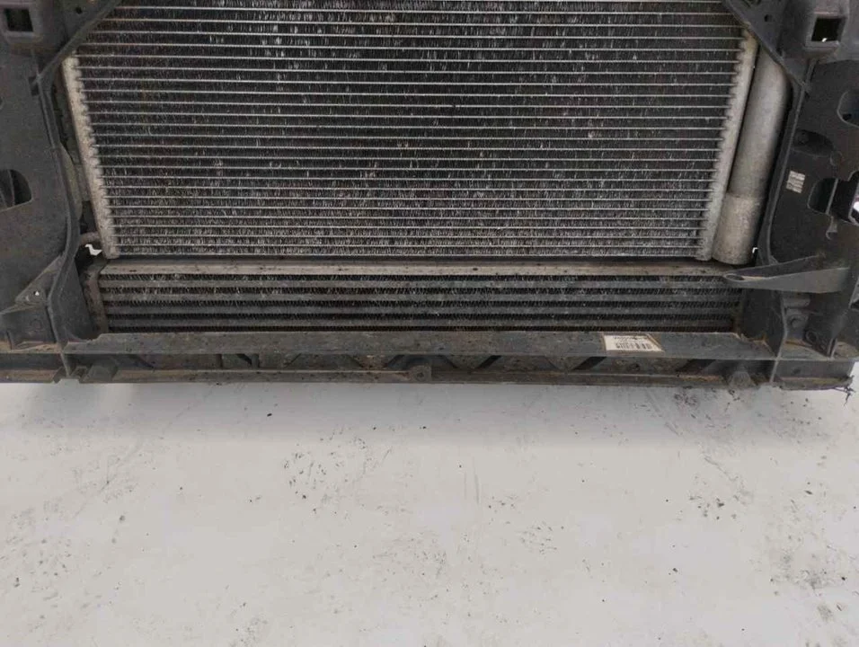 Foto de INTERCOOLER SEAT IBIZA BERLINA (6J5) 1.6 TDI (105 CV / 77 KW)