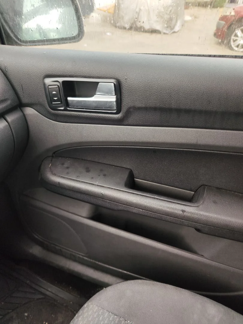 Foto de ELEVALUNAS DELANTERO DERECHO FORD FOCUS BERLINA (CAP) 1.6 TDCi CAT (90 CV / 66 KW)