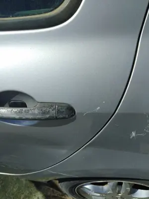Foto de CERRADURA PUERTA DELANTERA IZQUIERDA RENAULT CLIO III 1.4 16V (98 CV / 72 KW)