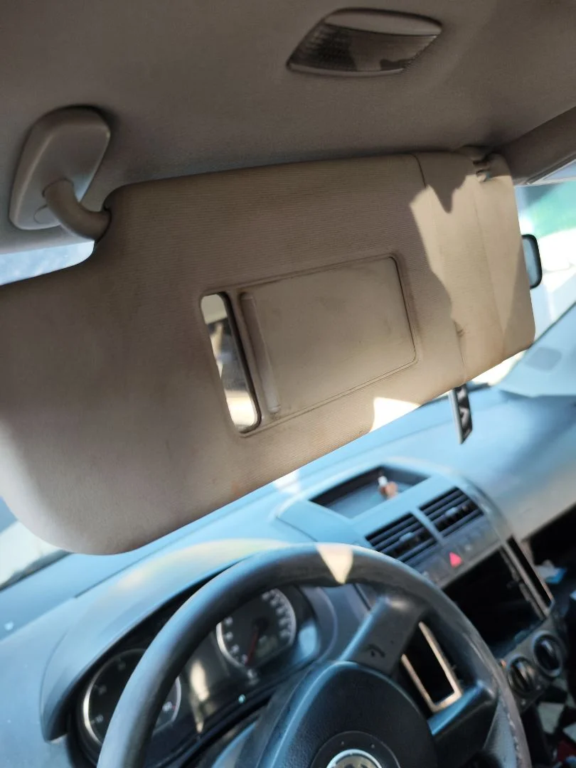 Foto de PARASOL IZQUIERDO VOLKSWAGEN POLO IV (9N3) 1.9 TDI (101 CV / 74 KW)